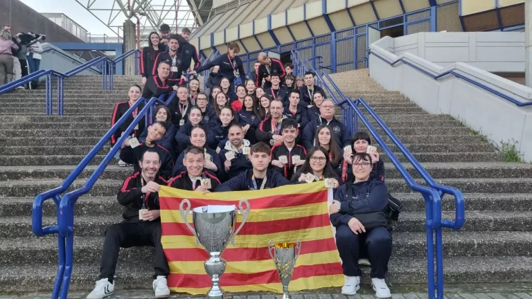 equipo catalana en el campeonato de españa de poomsae